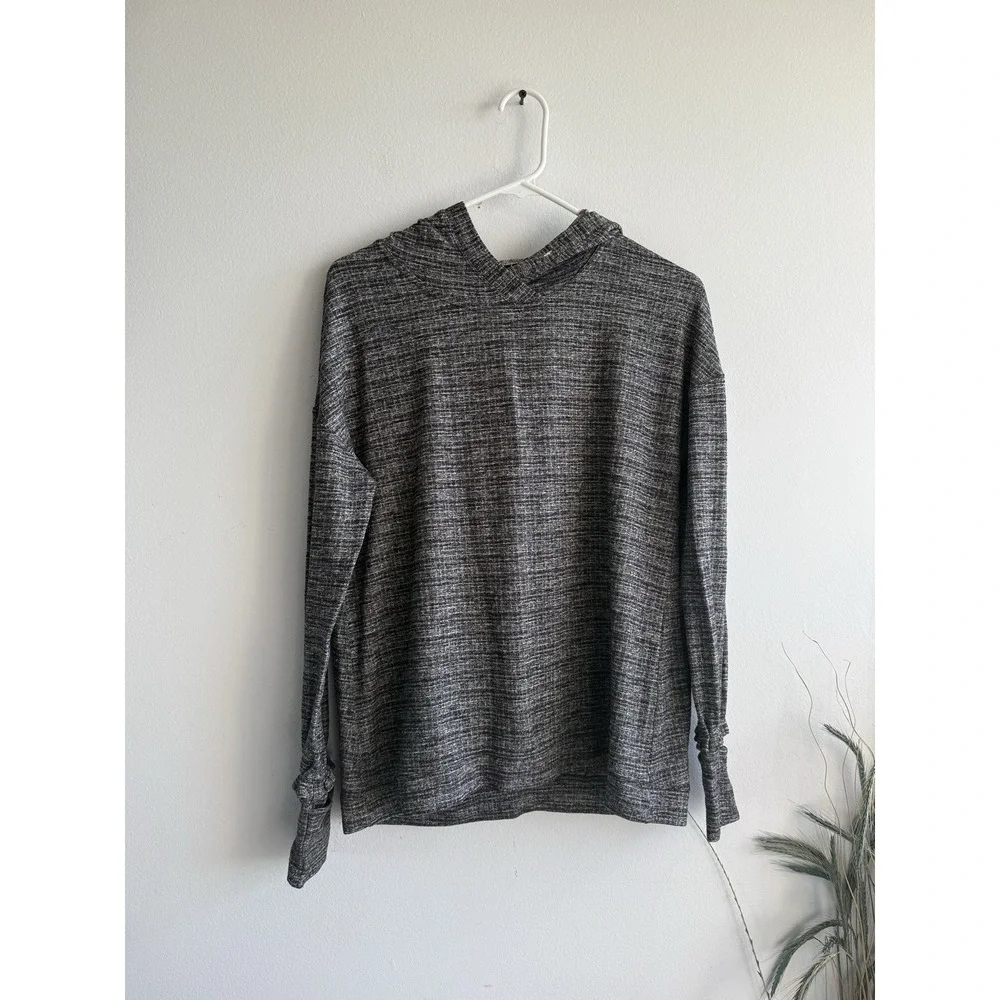 Lululemon‎ Extra Mile Hoodie Women's 6 Gray Pullover Pleat Back Thumbholes Shirt
